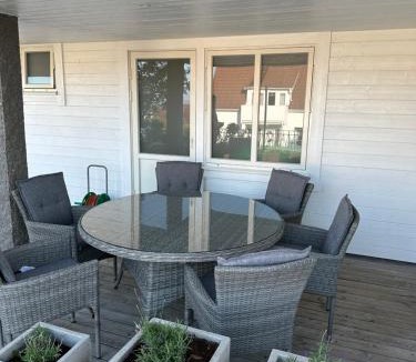 Smogen Apartment | Sommarlägenhet nära Smögenbryggan