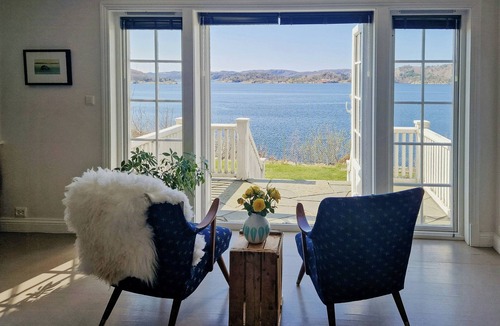 Spangereid House | Southern Norway home with sea views near Lindesnes