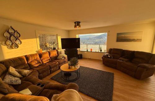 Voss Apartment | Spa Villa - Sauna, Hot Tub & Private Waterfall