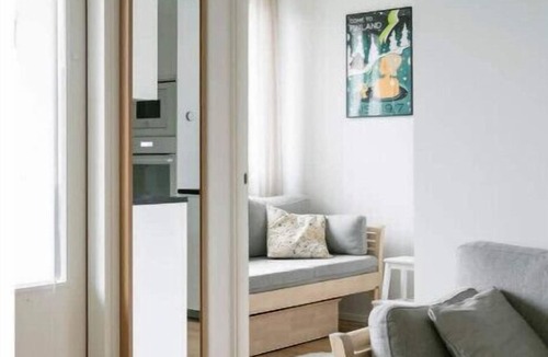 Punavuori Apartment | Spacious 2 Bedroom Condo in Design Districtn