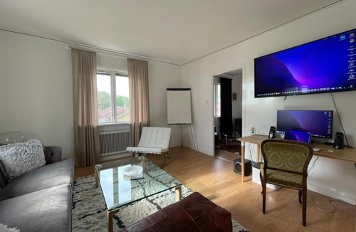 Vissefjaerda Villa | Spacious 5 bedroom home, Lakes, golf & work stays