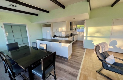 Tylosand Cottage | Spacious 5-bedroom villa in prime Tylösand location, steps from beach & golfclub