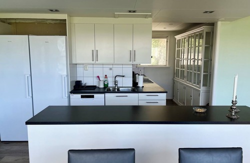Tylosand Cottage | Spacious 5-bedroom villa in prime Tylösand location, steps from beach & golfclub