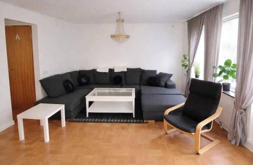 Linnarhult House | Spacious accommodation with 4 bedrooms Ideal for families and workers