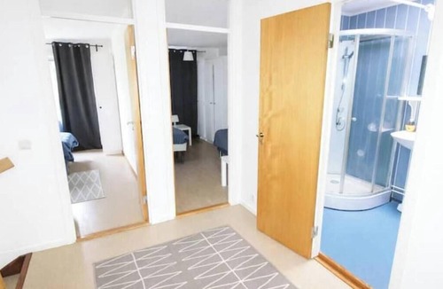 Linnarhult House | Spacious accommodation with 4 bedrooms Ideal for families and workers