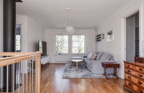 Vega House | Spacious accommodation near Stockholm with heated pool | SE13013