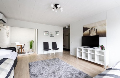 Vantaa Apartment | Spacious and cozy 2-room apartment for 4 in Kaivoksela, Vantaa