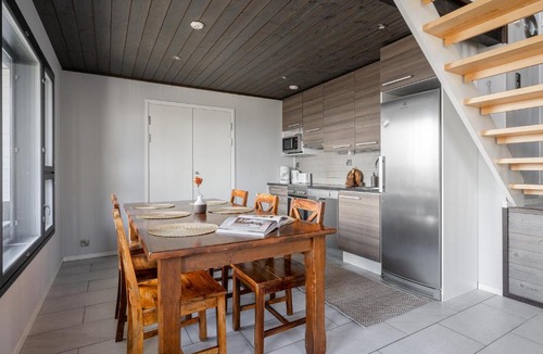 Muurame House | Spacious and Cozy 2BR Cabin at Riihivuori Peak