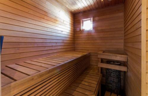 Kerava Apartment | Spacious Apartment for 8 with Sauna