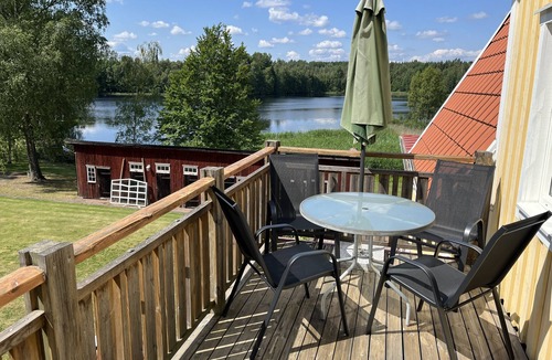 Vimmerby Apartment | Spacious apartment with lake view only 15 minutes from Vimmerby | SE05089