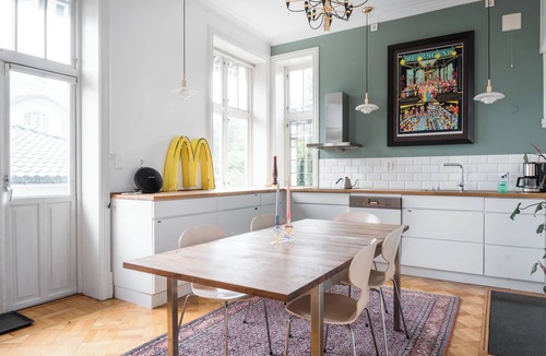 Bergenhus Apartment | Spacious, beautiful apartment with garden and parking- close to city center