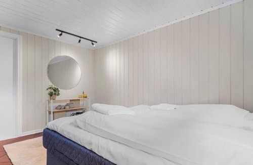 Bergenhus Apartment | Spacious Bergen Apartment with Terrace & Parking