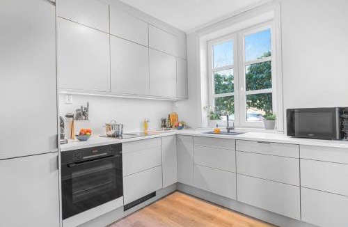 Bergenhus Apartment | Spacious Bergen Apartment with Terrace & Parking