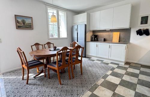 Lilla Beddinge Apartment | Spacious & elegant apartment in a stable at Kvarnviks Gård