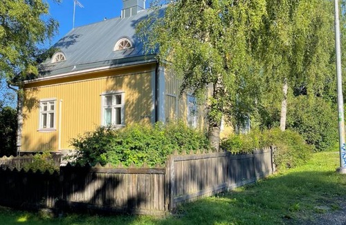 Tampere Apartment | Spacious Family Apartment 100m2 Viinikanpuisto, Free Parking, Private Patio, Sauna and Free Wi-Fi