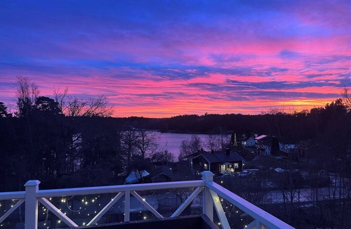 Vaxholm House | Spacious Family Retreat with Balcony and a stunning view