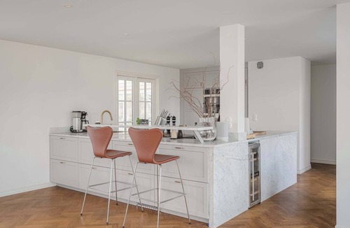 Klingsta Villa | Spacious Family Villa with Pool & Spa in Djursholm