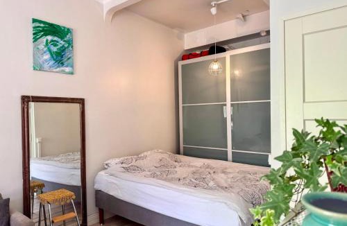 Alppiharju Apartment | Spacious flat in the heart of Kallio