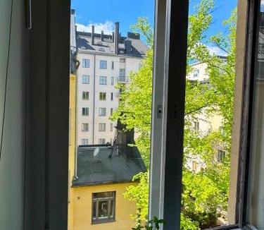 Alppiharju Apartment | Spacious flat in the heart of Kallio