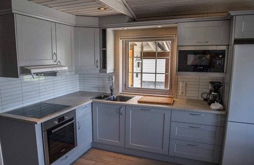 Kinsarvik House | Spacious holiday home at Kinsarvik