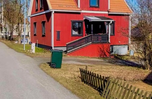 Skelleftea Villa | Spacious House for Families & Workers
