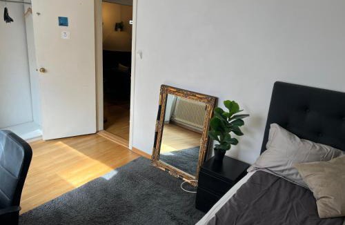 Majorstua House | Spacious large Room in central Oslo Bogstadveien Majorstuen