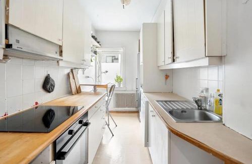 Majorstua House | Spacious room in Majorstuen central Oslo by subway