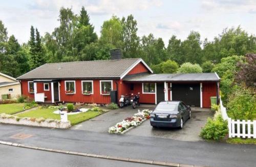 Umea House | Spacious Room Near Uni & Hospital-6