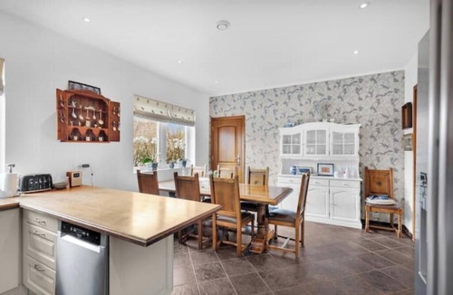 Stavanger Villa | Spacious villa with private pool, 5 bedrooms and 5 bathrooms