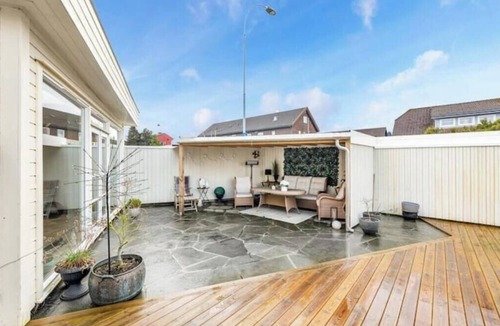 Stavanger Villa | Spacious villa with private pool, 5 bedrooms and 5 bathrooms