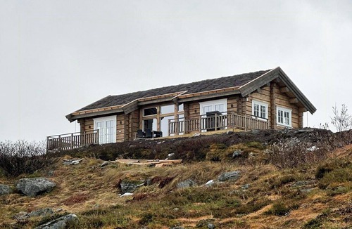 Tyinkrysset House | Spectacular cabin with view in Jotunheimen