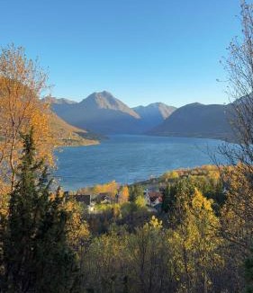 Tromso Apartment | Spectacular Fjord Views 20 Min from Tromsø & Mountain Trails