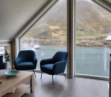 Ballstad House | Spektakulær rorbu i autentiske omgivelser