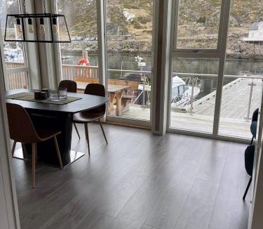 Ballstad House | Spektakulær rorbu i autentiske omgivelser