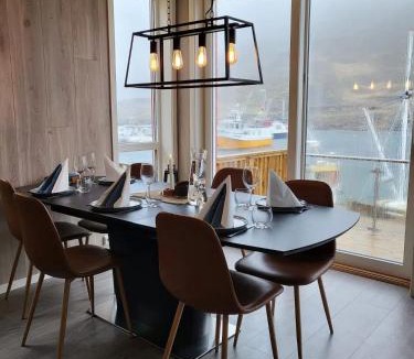 Ballstad House | Spektakulær rorbu i autentiske omgivelser