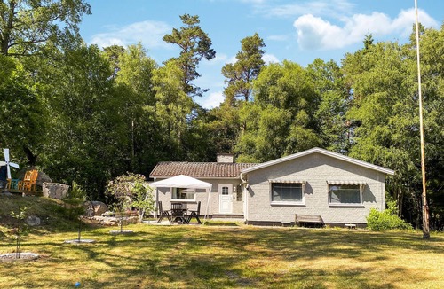 Lammhult House | Spend a relaxing active vacation in this house near Lammhult