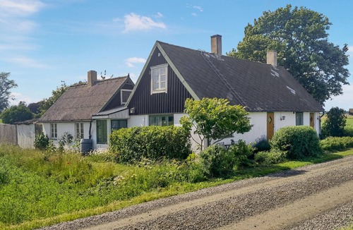 Tomelilla Municipality House | Spend a vacation in this idyllic vacation home in an enchanting landscape.