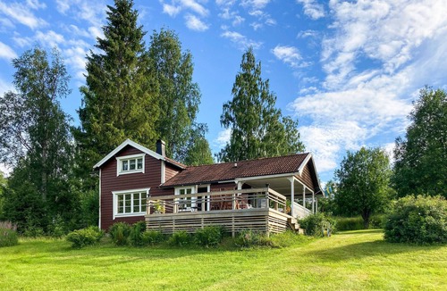 Skelleftea House | Spend an unforgettable vacation in this cozy cottage.