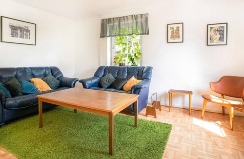 Klagstorp House | Spend beautiful vacations in this inviting cottage near the coast