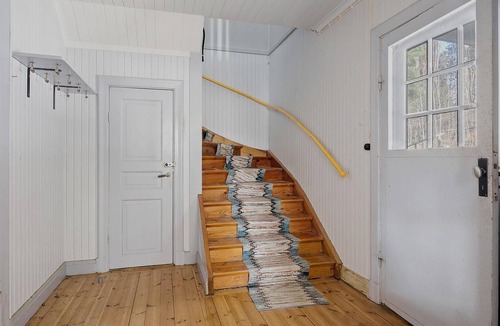 Stjarnhov House | Spend relaxing days in this charming holiday home in charming Sörmland.
