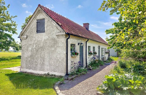 Kattarp House | Spend wonderful vacations in the countryside surrounded by cows and fields