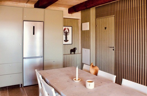 Burgsvik Apartment | Stay next to the viticulture in Hamra close to sea