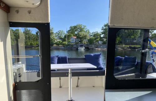 Karlshamn Municipality Boat Rental | Stay on the sea - unique boat experience