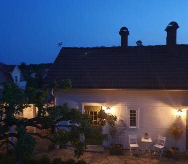 Borensberg Apartment | Stenkullens gårdshus