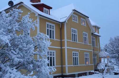 Alvdalen House | STF Tre Björnar B&B