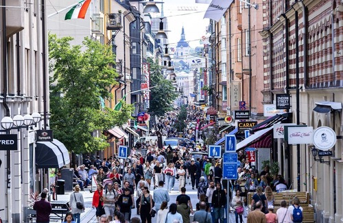 Norrmalm Apartment | Stockholm Central- Near Drottninggatan & Shops!