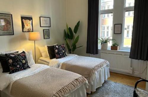Norrmalm Apartment | Stockholm Loft Haven 3 Beds in a 1- Bedroom Gem - 917