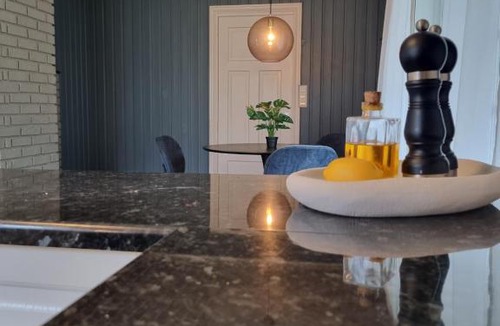 Forde Apartment | Stor leilighet med 4 senger sentralt i Førde