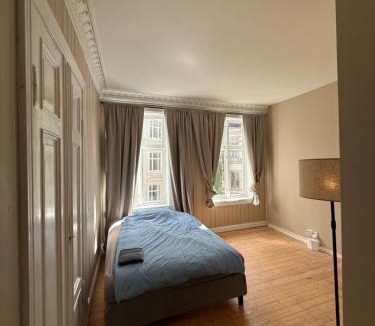 Oslo City Centre Apartment | Stor leilighet ved Slottsparken