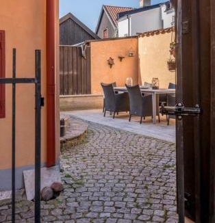 Innerstaden Villa | Stor och lyxig villa mitt i Visby innerstad